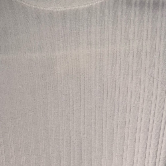 White lines short sleeve shirt - Picture 3 of 4